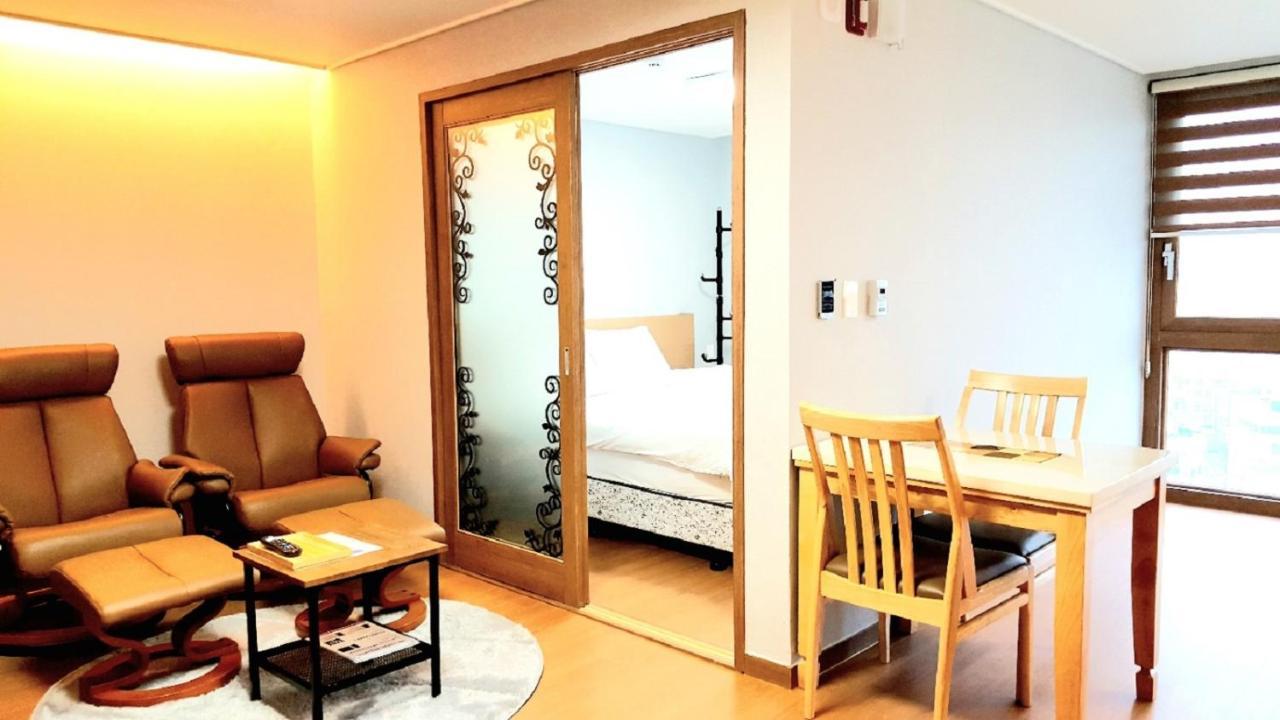 Residence Hotel K Okpo Geoje Exterior photo
