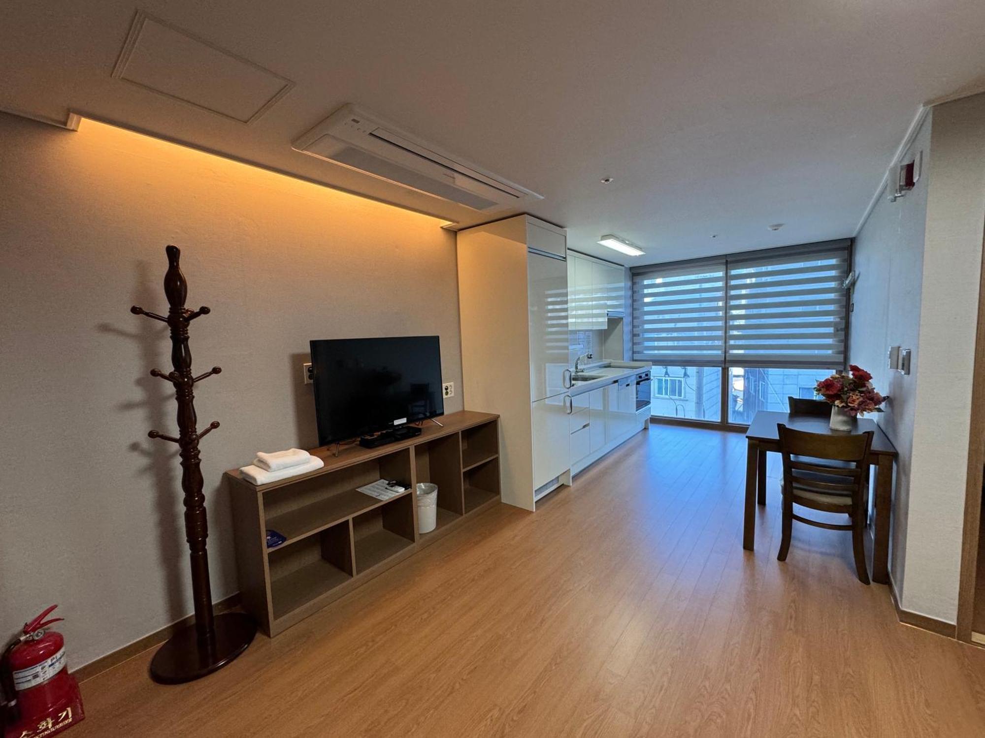 Residence Hotel K Okpo Geoje Exterior photo