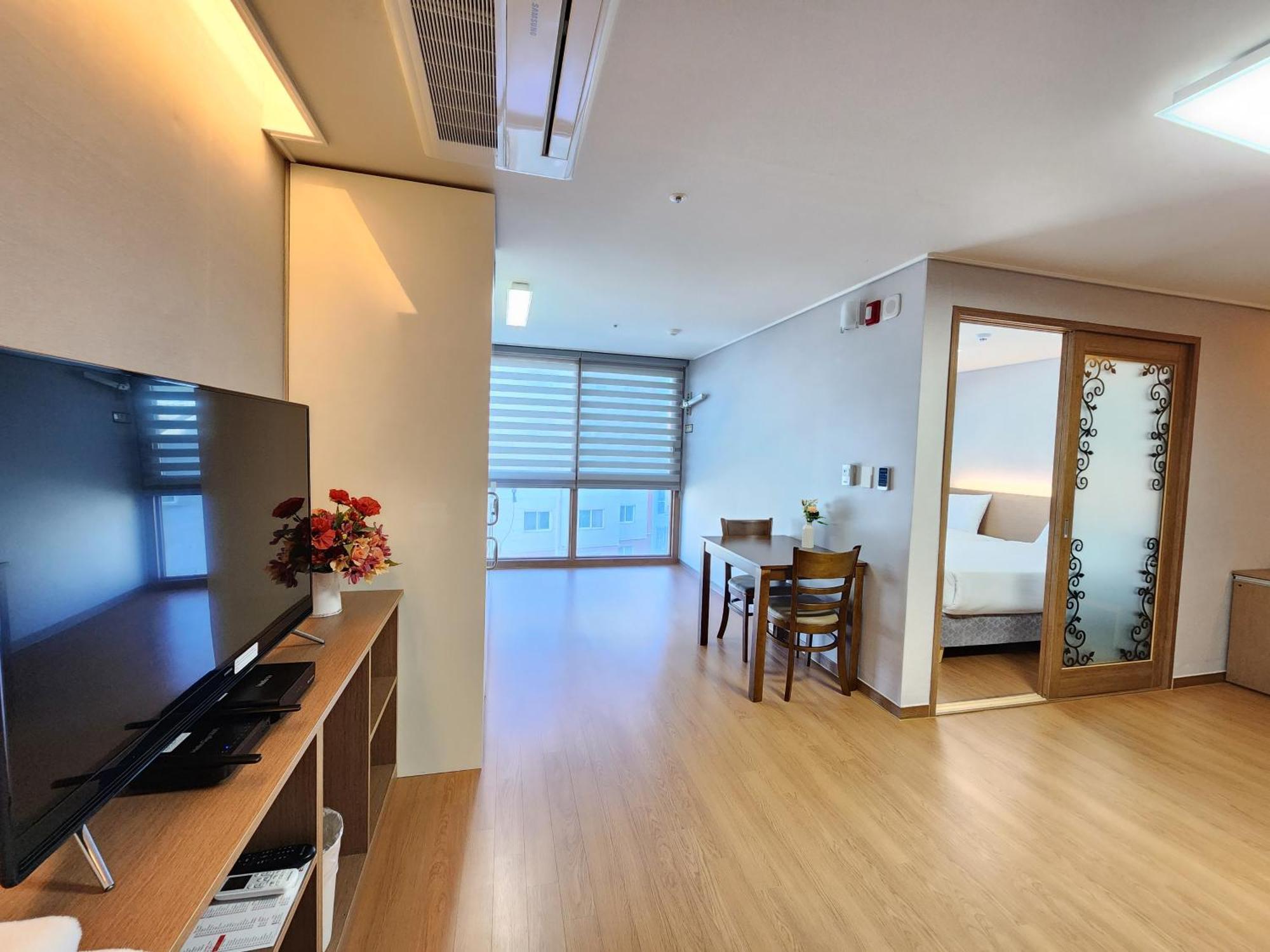 Residence Hotel K Okpo Geoje Exterior photo