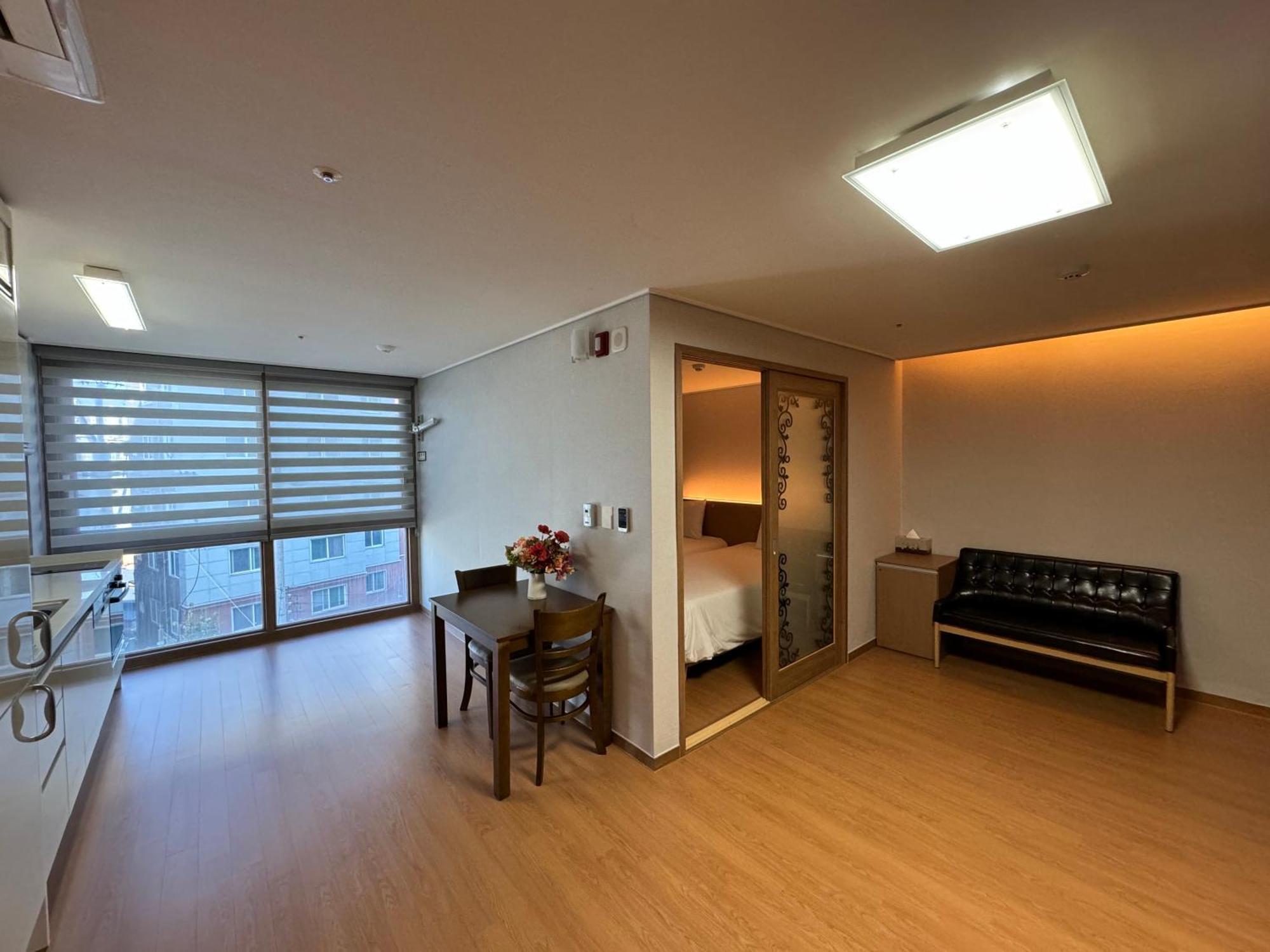 Residence Hotel K Okpo Geoje Exterior photo